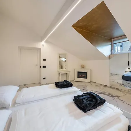 App 301 Palazzo Cavour Apartment Bolzano Exterior photo