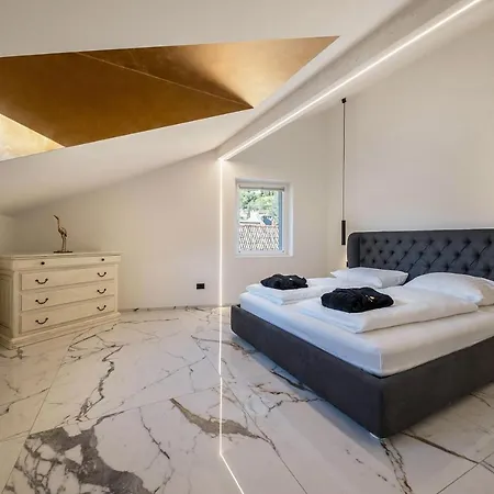 App 301 Palazzo Cavour Apartment Bolzano Exterior photo