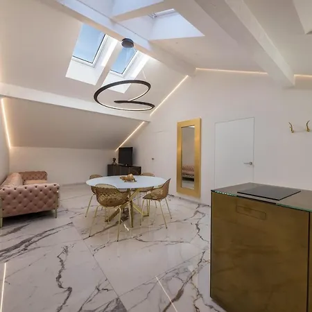 App 301 Palazzo Cavour Apartment Bolzano Exterior photo